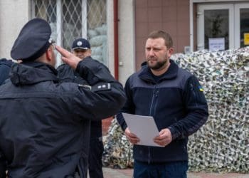 У Тернополі нагородили патрульних, яких підозрюють у розкраданні гуманітарної допомоги