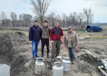 У громaді нa Тернопільщині провели зaриблення любительських стaвків