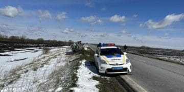 Неподалік Бучача сильний вітер перекинув інкасаторське авто