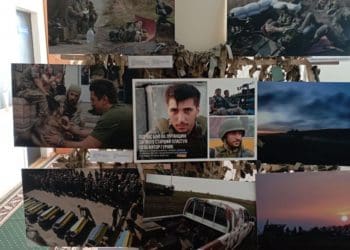 У тернопільській бібліотеці відкрили виставку світлин Героя України Віктора Гурняка