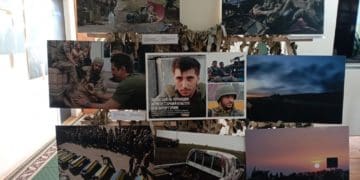 У тернопільській бібліотеці відкрили виставку світлин Героя України Віктора Гурняка