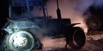 У Почаєві на Тернопільщині згорів гараж і трактор