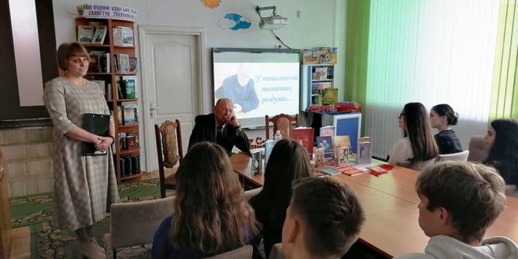 У Тернопільській обласній бібліотеці для дітей відбулась зустріч з відомим письменником та науковцем Олегом Германом