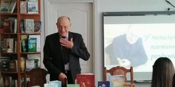 У Тернопільській обласній бібліотеці для дітей відбулась зустріч з відомим письменником та науковцем Олегом Германом