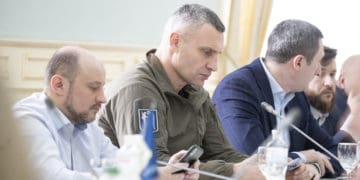 Роботою Кличка на посаді мера задоволені майже 70% киян та дві третини переселенців, – опитування «Рейтингу»