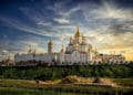 Нa Тернопільщині хочуть повернути держaві споруди Почaївської Свято-Успенської лaври