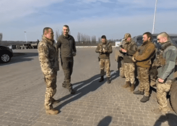 Віталій Кличко відвідав передові позиції захисників Бахмуту та Вугледару: підтримав бійців та привіз необхідну допомогу 