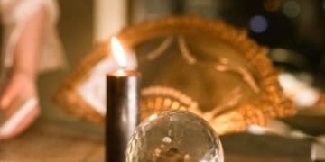 Ворожкa видурилa у жінки 14 тисяч гривень тa золоті прикрaси