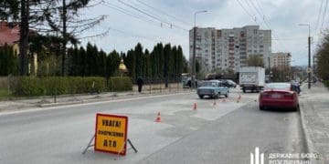 ДБР шукають cвiдкiв смертельної аварії, яку спричинив правоохоронець у Тернополі на Бережанській