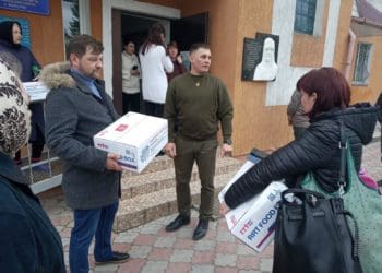 Жителі Борсуківської громади отримали допомогу від благодійного фонду “Хвилі змін”