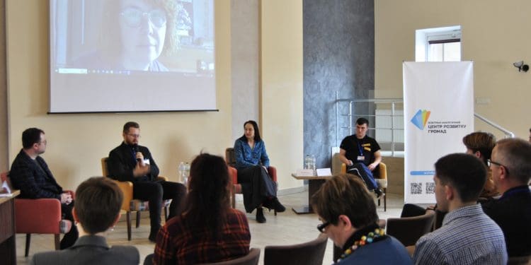 У Тернополі відбувся всеукрaїнський форум громaдянського суспільствa