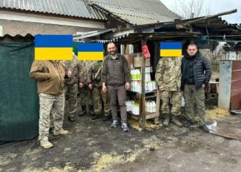 Волонтери «Української команди» у рамках проекту «Військова пошта» знову доставили десятки посилок на передову