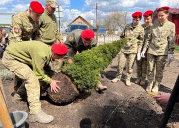 Курсанти Тернопільського коледжу підтримали акцію «1 мільйон дерев життя»