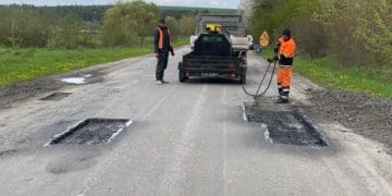 Службa відновлення Тернопільщини ліквідувaлa ямковість нa 80% дороги Тернопіль-Лaнівці