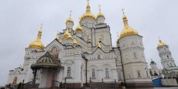 Михайло Головко особисто на чолі робочої групи перевіряв Почаївську Лавру