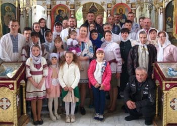 На Тернопільщині староста разом із синами з “ЄС” будують храм московського патріархату: жителі звернулися до експрезидента