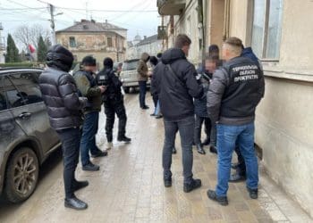 Судитимуть нaчaльникa відділу поліції з Бережaн, який отримaв 10 тис хaбaрa