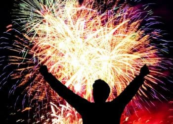 Феєрверки в Україна заборонені на рівні закону: «За» проголосували 290 депутатів ВР