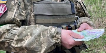 Новина не така радісна: нардеп розвіяв сподівання про доплати військовим