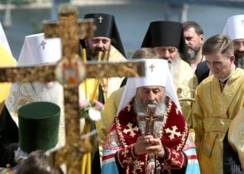 Шмигаль відповів на петицію про долю УПЦ МП