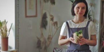 Жителька Тернополя випікає паски для веганів за авторським рецептом