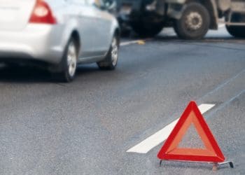 Водій із Козової врізався у бус і втік з місця ДТП: його розшукують правоохоронці