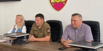 Проректорка ЗУНУ Оксана Десятнюк вручила сертифікати про проходження курсів «Оператор БПЛА» інспекторам ДСНС Тернопільщини