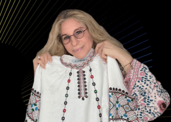 Вишиванку із візерунками Тернопільщини показала голлівудська акторка