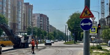 Рух ускладнений: почали ремонт на вулиці Тарнавського у Тернополі