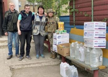 Волонтери з Тернополя передали продукти військовим, переселенцям і жителям Донеччини