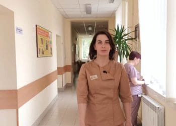 “Приймати пологи – це моя місія”: історія тернопільської акушерки Наталії Джуль