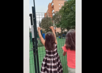 Дитячий майданчик обгородили жителі ОСББ у Тернополі і не впускають інших дітей