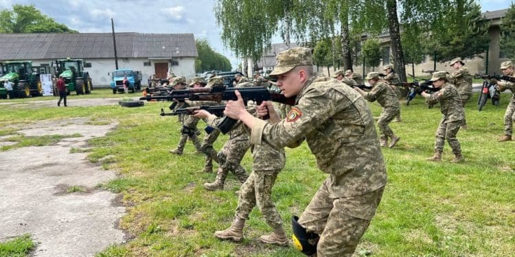День відкритих дверей провели у Тернопільському коледжі із посиленою військовою підготовкою (Фото)