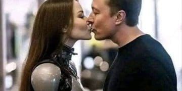 Компанія Ілона Маска збирається випустити роботів-дружин уже у вересні цього року