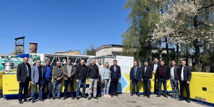 Громади Тернопільщини отримали 16 електрогенераторів за підтримки Програми USAID DOBRE