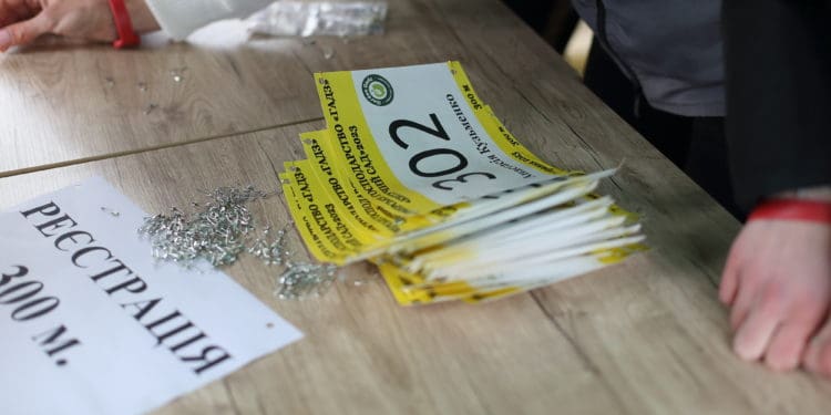 У квітучих садах Петра Гадза вчора провели масштабний забіг, щоб допомогти ЗСУ