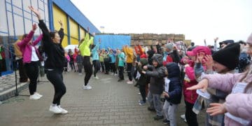 У квітучих садах Петра Гадза вчора провели масштабний забіг, щоб допомогти ЗСУ