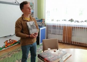 У Тернопільській обласній бібліотеці для дітей відбулась атмосферна зустріч з краєзнавцем Тарасом Циклиняком