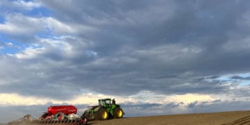 «Контінентал» завершив весняну посівну й посадку картоплі