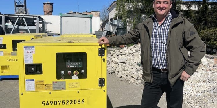 Громади Тернопільщини отримали 16 електрогенераторів за підтримки Програми USAID DOBRE