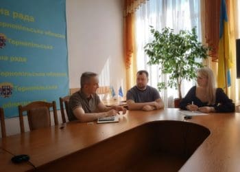 Як якісніше надавати допомогу переселенцям обговорили на зустрічі у Тернопільській облраді