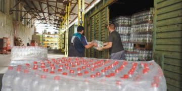 Ще 120 тонн води відправили у Херсонську область з Тернопільщини