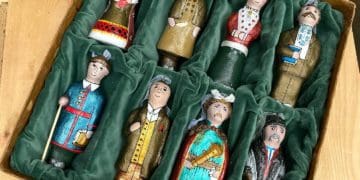 Набір іграшок ручної роботи “Славні Українці” представила тернопільська етномайстерня