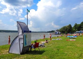 Пляж “Циганка” готовий приймати відпочивальників у перший день купального сезону