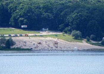 Триває реконструкція Дальнього пляжу у Тернополі