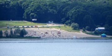 Триває реконструкція Дальнього пляжу у Тернополі