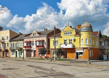 Підгаєцька міська рада, можливо, створила умови для фірми-переможця у тендері на ремонт дороги
