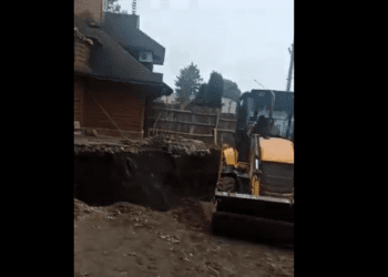 У Старому парку в Тернополі почалось будівництво