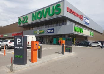 Чому не працює автоматичне паркування біля відомого супермаркету у центрі Тернополя