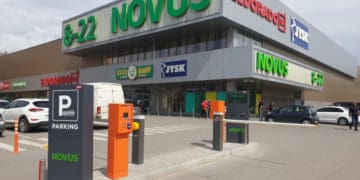 Чому не працює автоматичне паркування біля відомого супермаркету у центрі Тернополя